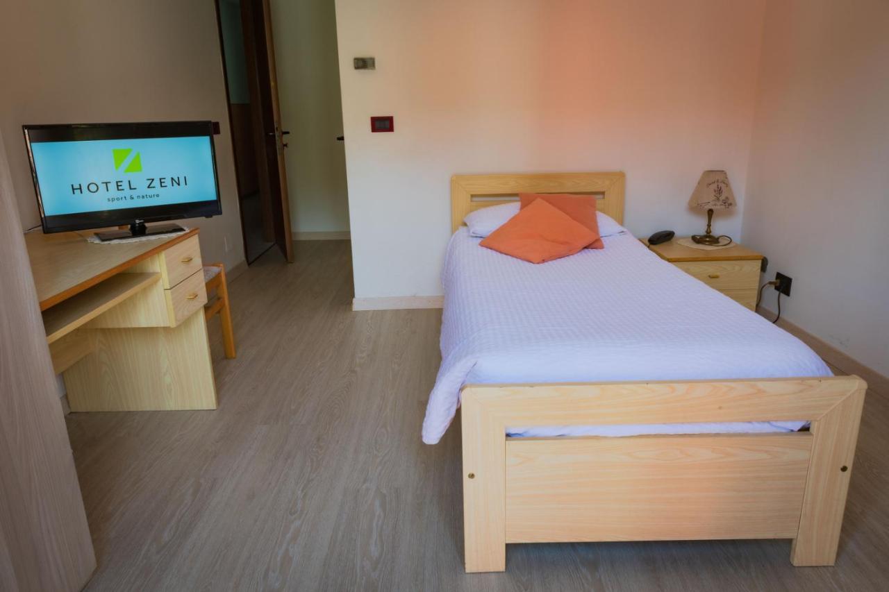 Hotel Zeni Brentonico Luaran gambar