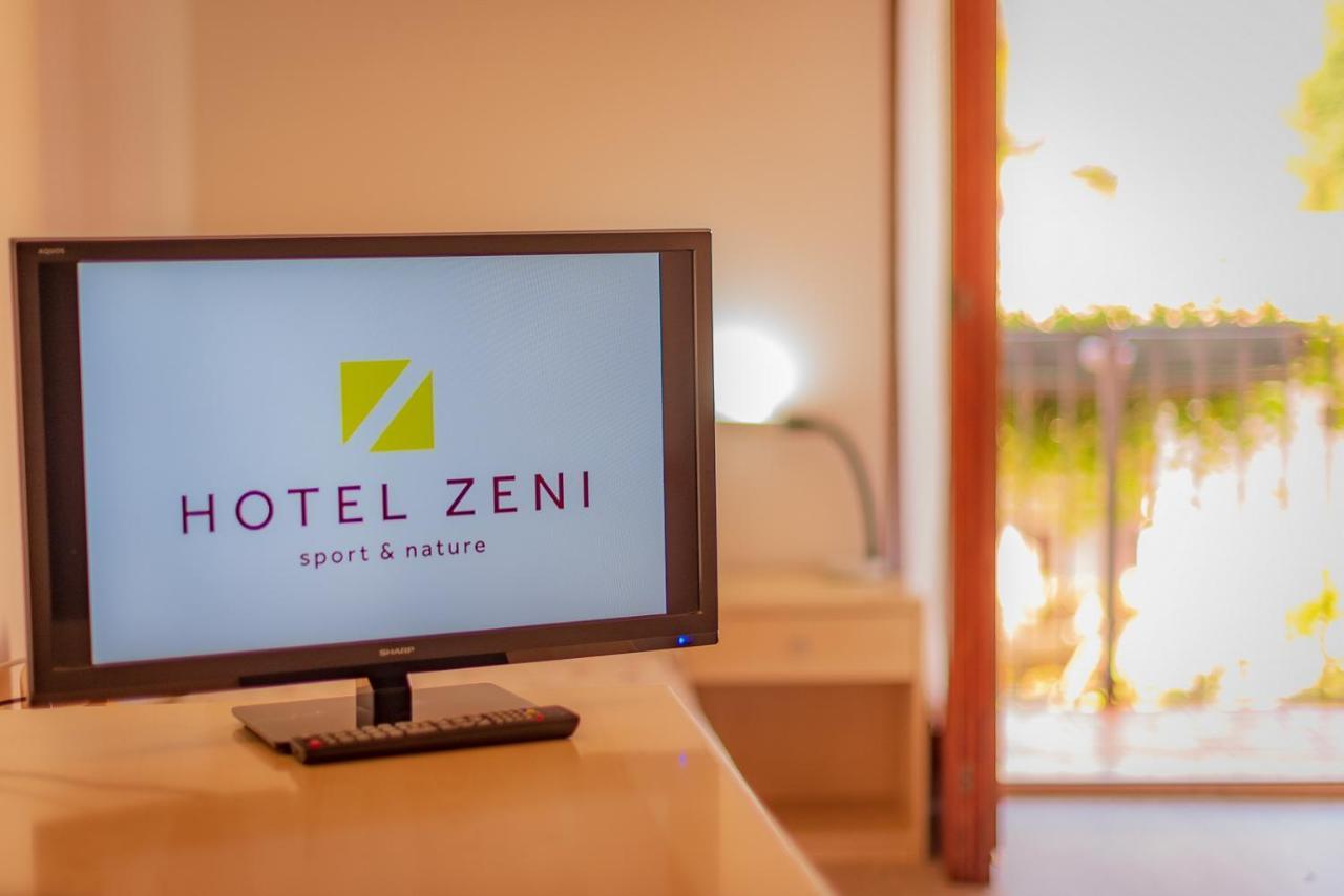 Hotel Zeni Brentonico Luaran gambar