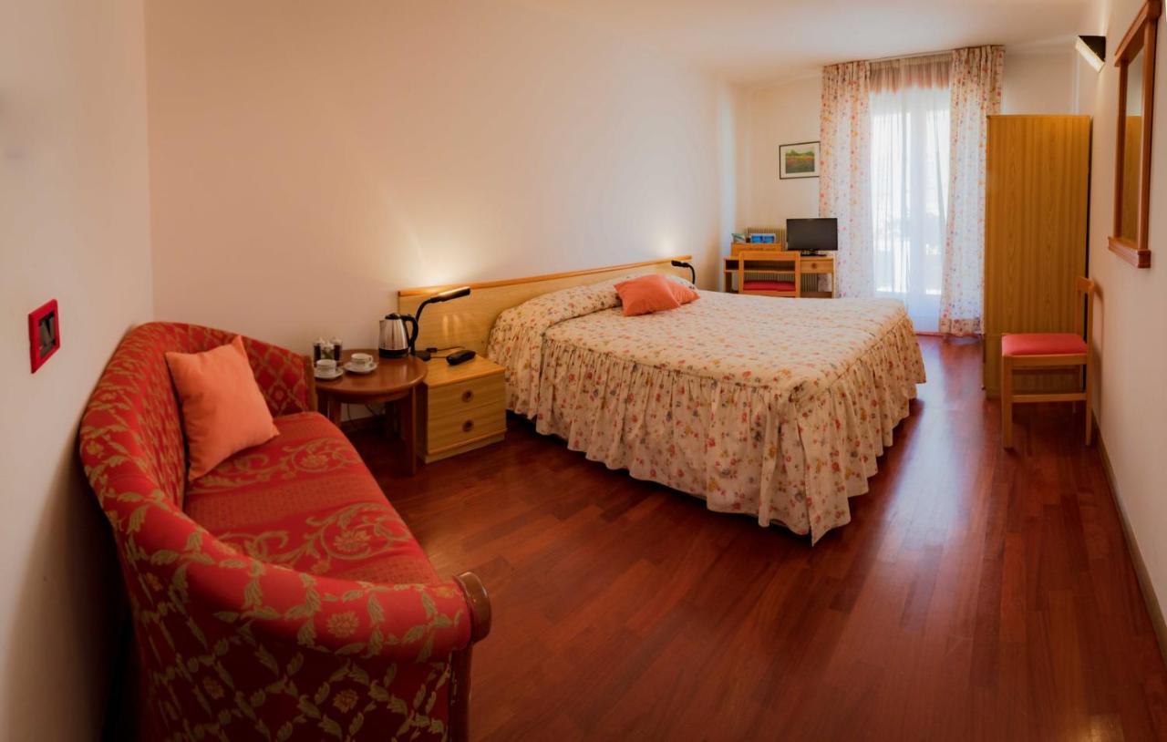 Hotel Zeni Brentonico Luaran gambar