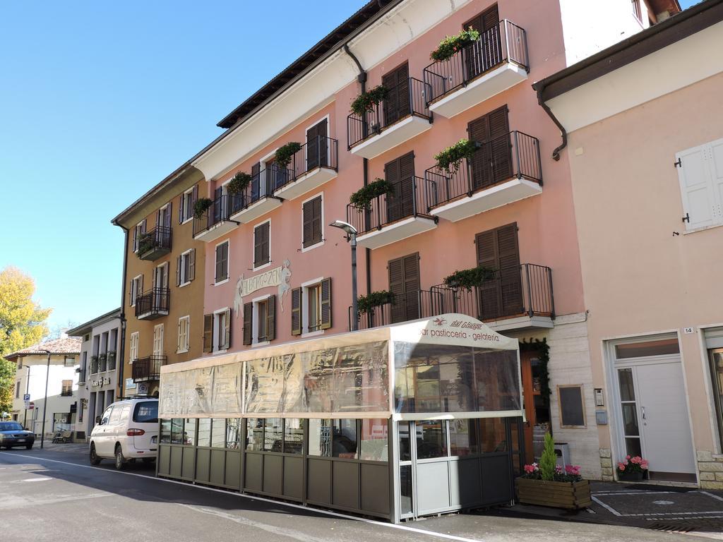 Hotel Zeni Brentonico Luaran gambar